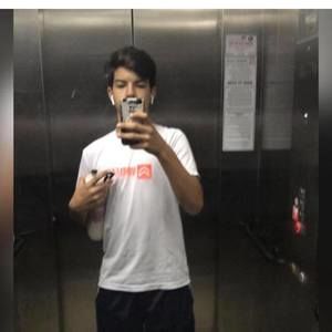 Meet your Posher, Vinicius